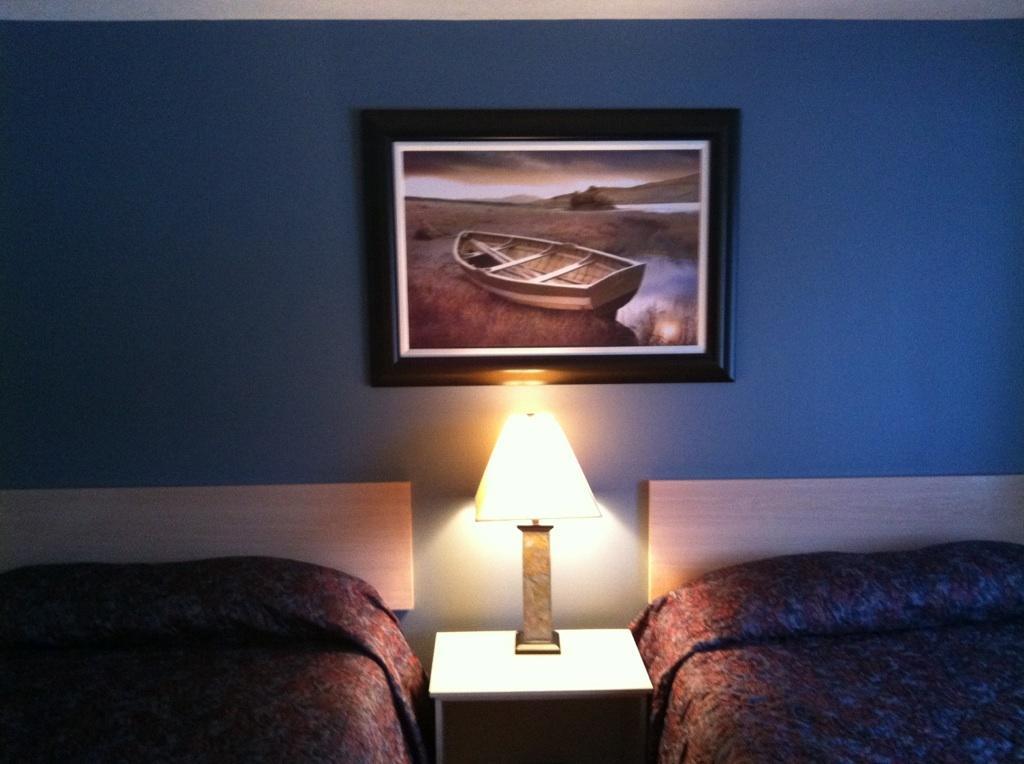 The Walla Walla Inn Rainy River Esterno foto